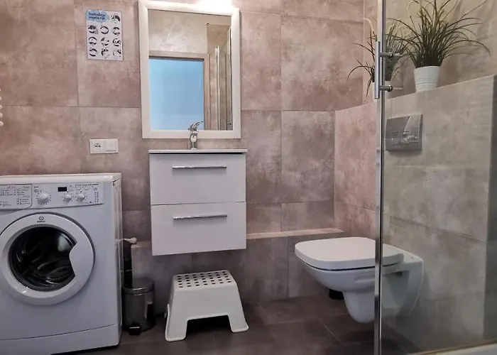 Bernadowska Lu Parking Ogrodek Balkon, 800m Plaza Daire