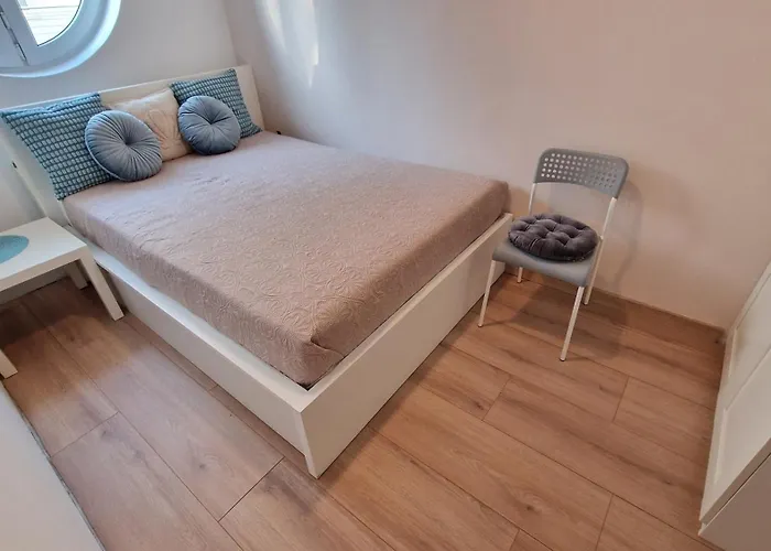 Bernadowska Lu Parking Ogrodek Balkon, 800m Plaza *