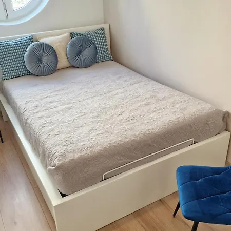 Bernadowska Lu Parking Ogrodek Balkon, 800m Plaza סופוט
